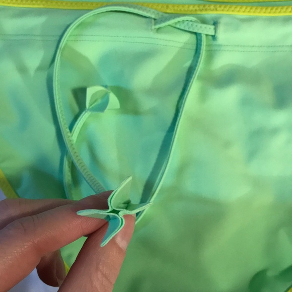 Lululemon Water: Surf to Sand Hipster - Picture 11 of 15